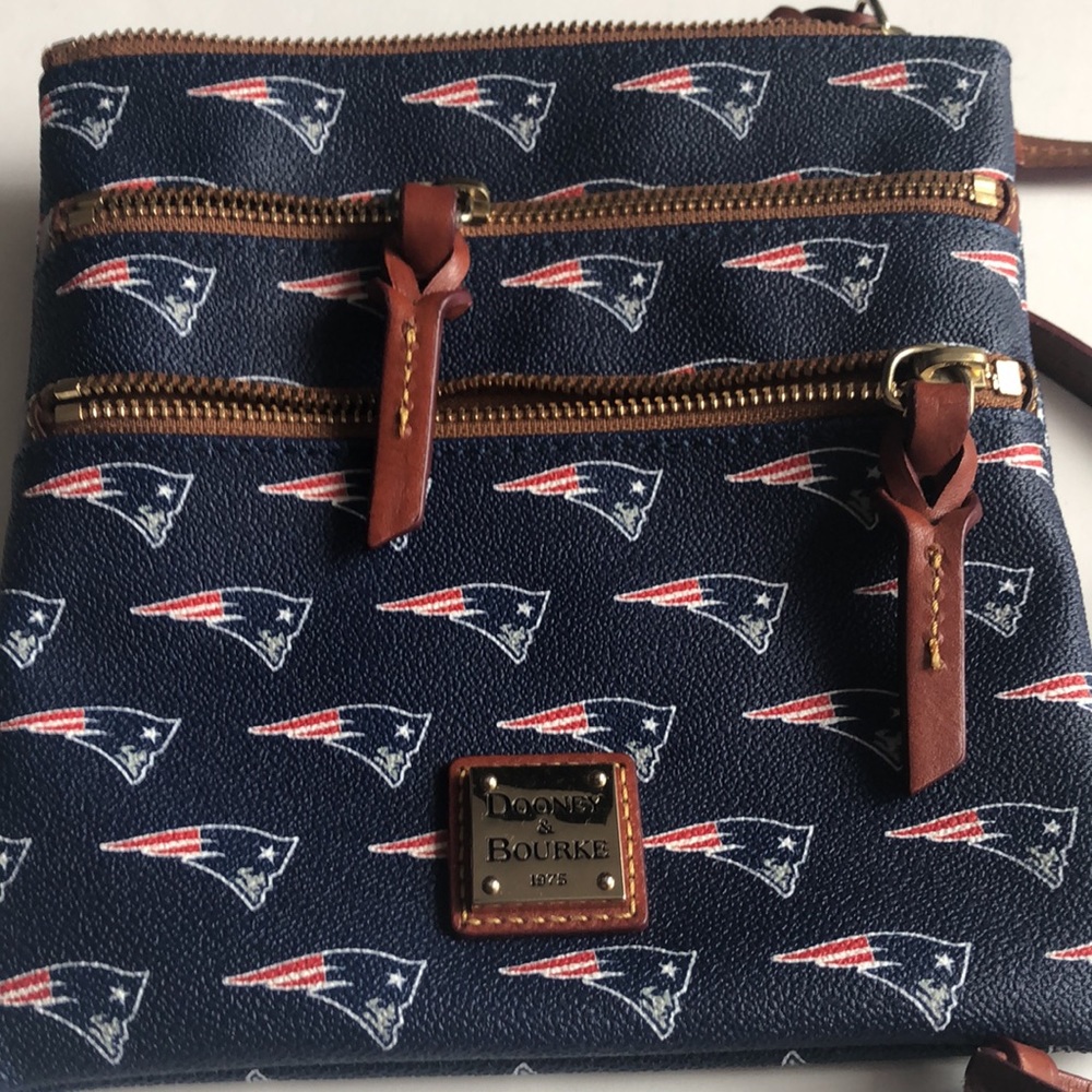 Dooney & Bourke New England Patriots Bag - Picture 5 of 8